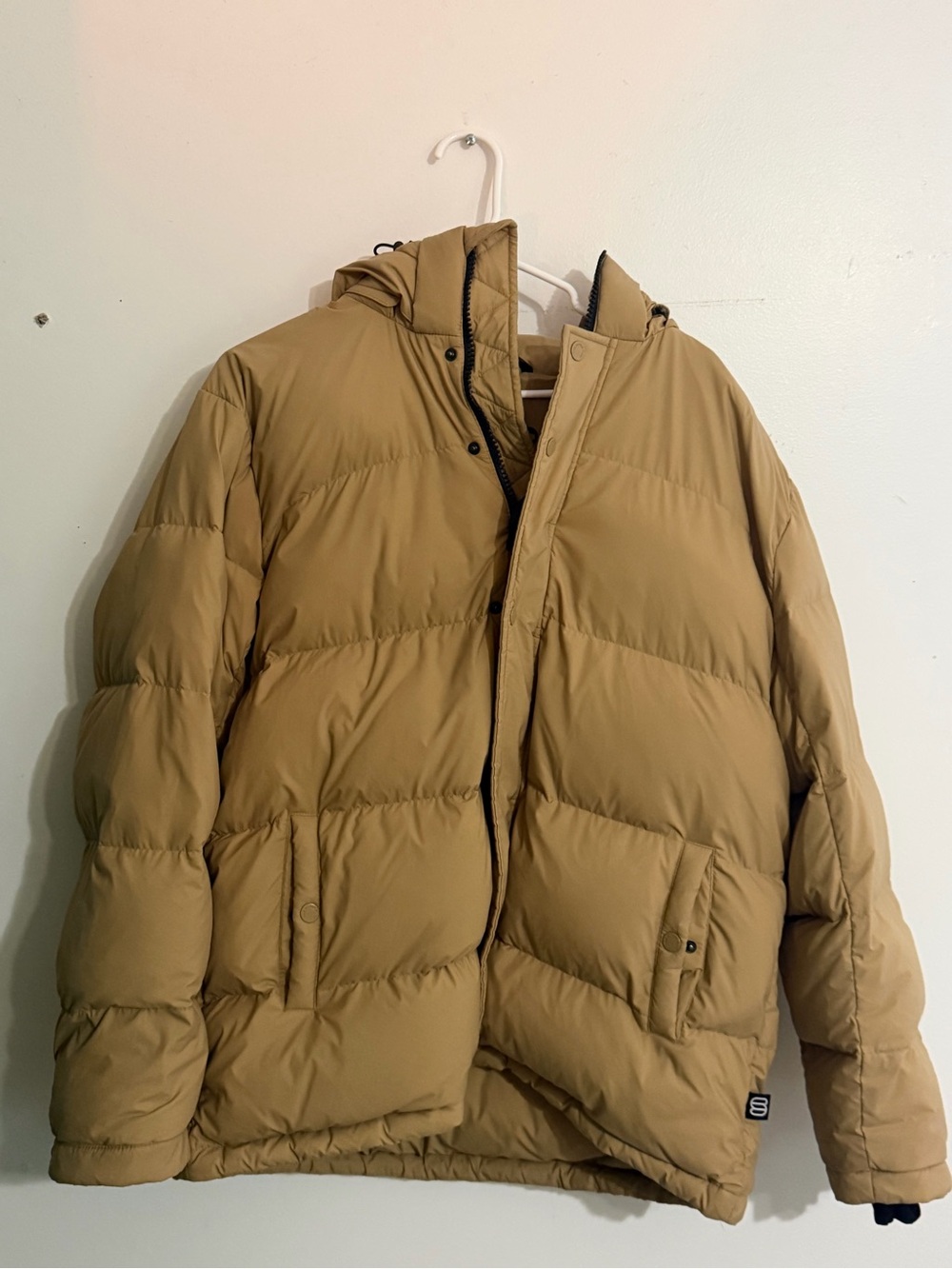 Aritzia The Super Puff Original Down Puffer Jacket In Wicker Tan - Women's Large